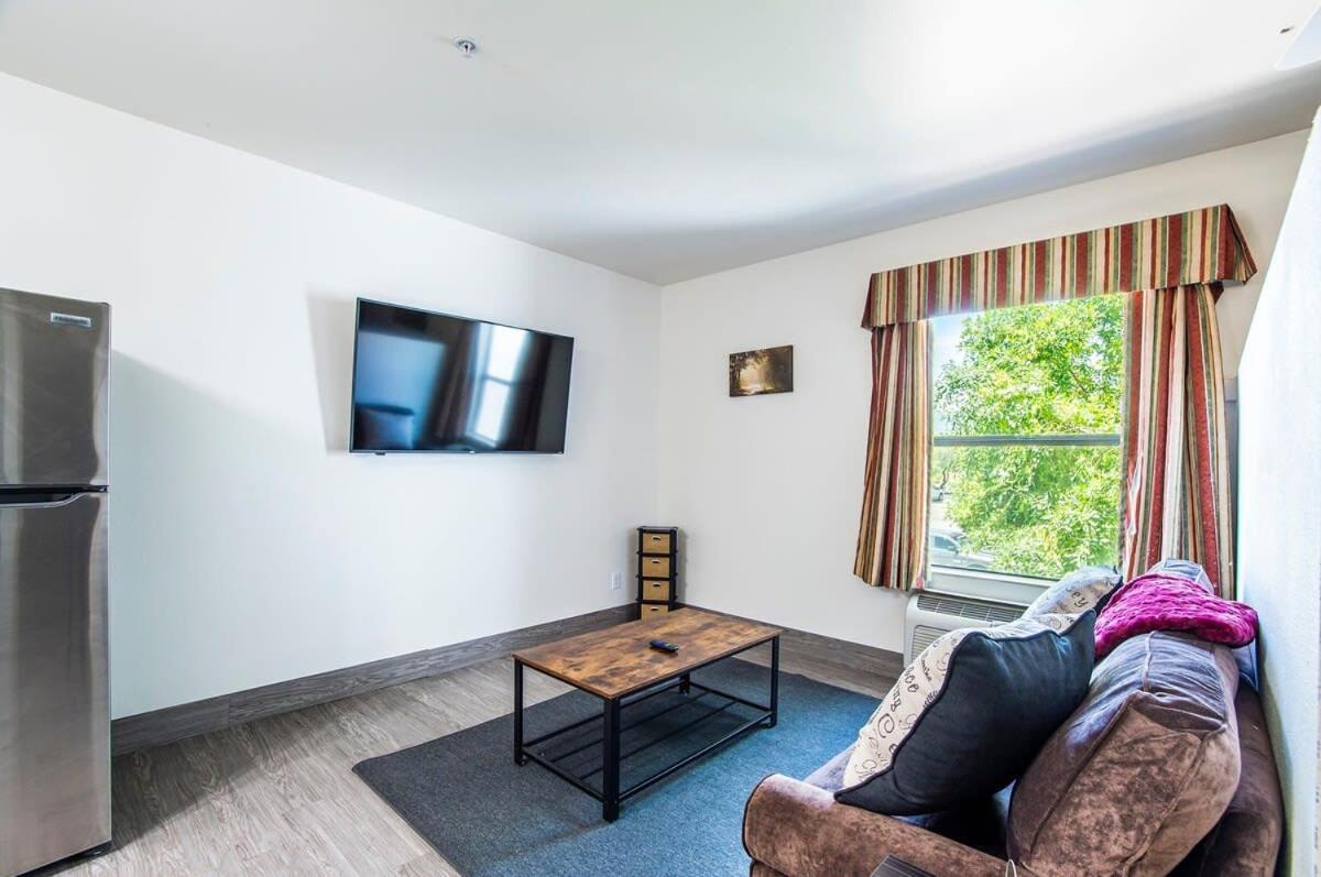 Vistas 216- Renovated Central Sierra Vista Long Term Discounts Екстериор снимка